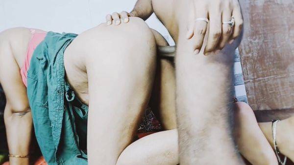 Sexy Village Bhabhi Mere Devar Ne Choda Ghodi Bana Ke - desi-porntube.com - India on poweredporn.com