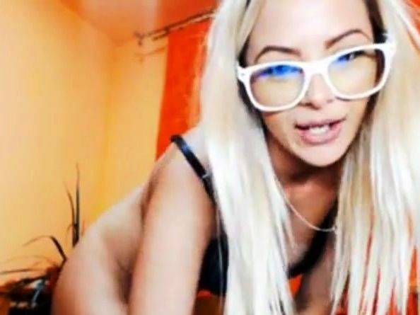 Same monster Romanian pussy ! - drtuber.com - Romania on poweredporn.com