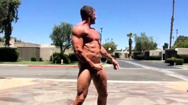 Daddy naked - drtuber.com on poweredporn.com