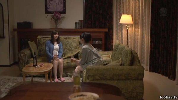 231109お母ちゃんの友人と秘密セクセクc1 - hclips.com on poweredporn.com