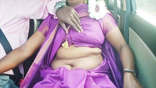Telugu Dirty Talks, Sexy Saree Aunty With Car Driver Full Video - desi-porntube.com - India on poweredporn.com