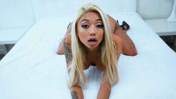 Young Asian tries anal from behind in passionate cam romance - xbabe.com on poweredporn.com