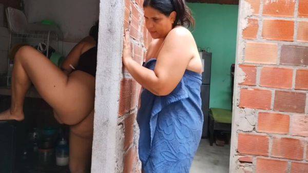 My Stepmothers Husband Is Working And I Masturbate Watching Her Big Ass While She Talks On The Phone With Her Lover - desi-porntube.com on poweredporn.com