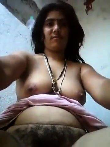 नहाते वक्त हाउसवाइफ - drtuber.com - India on poweredporn.com