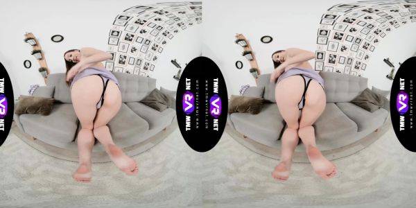 Beautiful Kate Quinn loves teasing more than anything else - drtuber.com on poweredporn.com