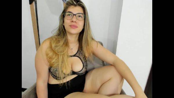 Venezuelan Pawg Girl Eiriadnax (21) Showing Her Bubb - hclips.com - Venezuela on poweredporn.com