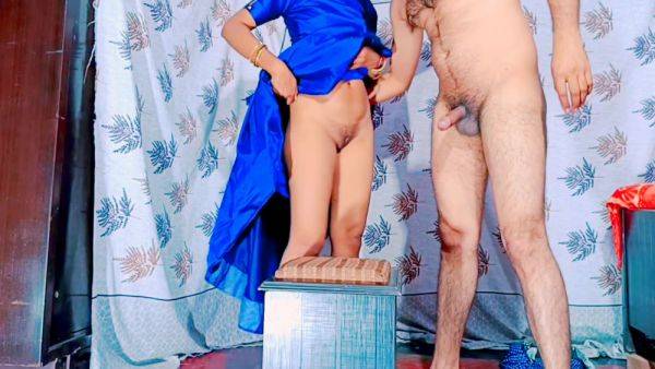 Li Ya - Diwali Ke Tofha Malikn Se Naukar Ne Choot Mang Le - hclips.com - India on poweredporn.com