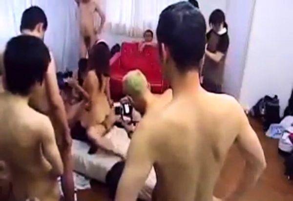 Amateurs Filming Group Sex - drtuber.com on poweredporn.com