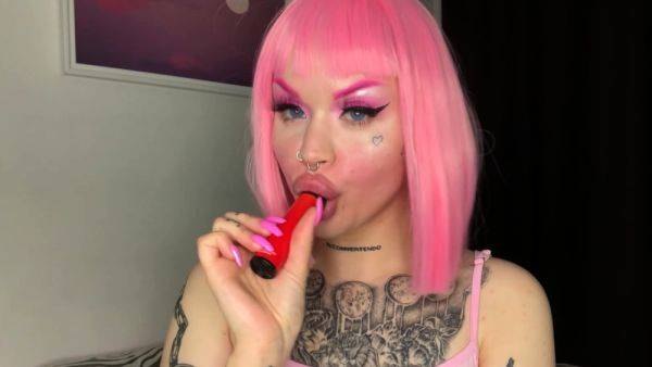 Amateur Webcam Chick Masturbates On Webcam More at - drtuber.com on poweredporn.com