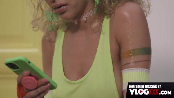 Geishakyd Is A Playful Slut Behind The Scenes - hotmovs.com on poweredporn.com