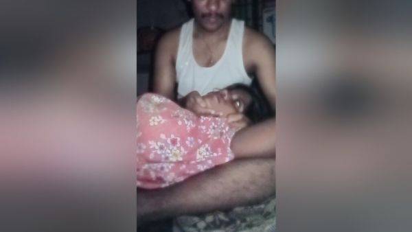 Indian Wife Kissing And Fuking - desi-porntube.com - India on poweredporn.com