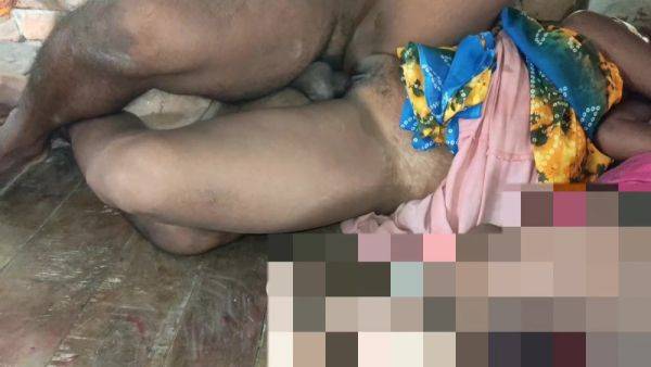 Aaj Xhamaster Wale Ek Friend Ne Mere Ghar Par Aake Mujhe Chod Ke Gaya - desi-porntube.com - India on poweredporn.com