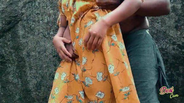 Desi Auntie Hard Fucked Her In The Forest - upornia.com on poweredporn.com