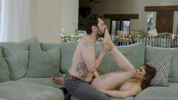 Lexi Luna In Busty Breathtaking Sex Movie - hotmovs.com on poweredporn.com