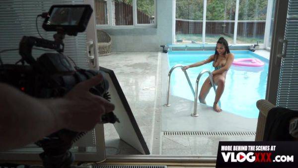 Polly Pons Moans As Her Pussy Gets Pounded - hotmovs.com on poweredporn.com