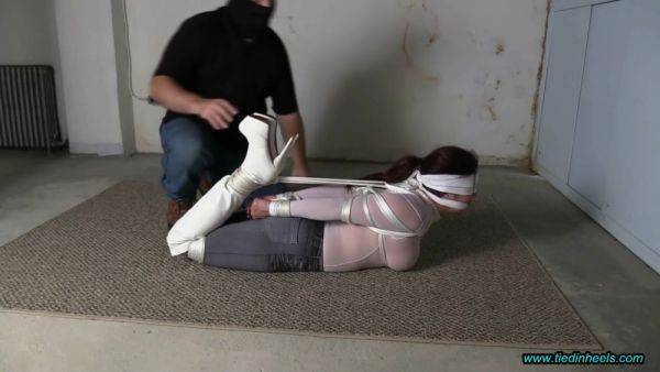 Sarah Roped In White Boots Bondage Porn - hclips.com on poweredporn.com