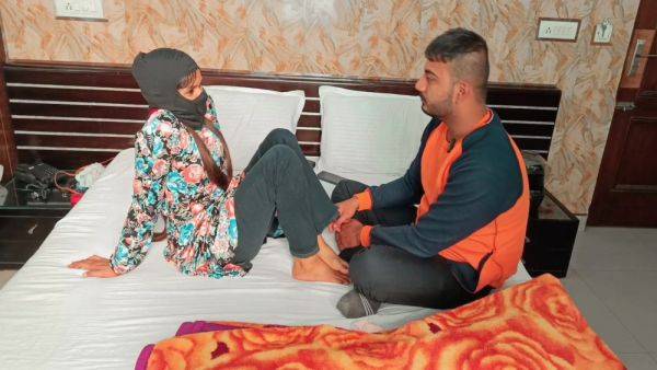 Fatima Foot Slaps On Slave Face - desi-porntube.com on poweredporn.com