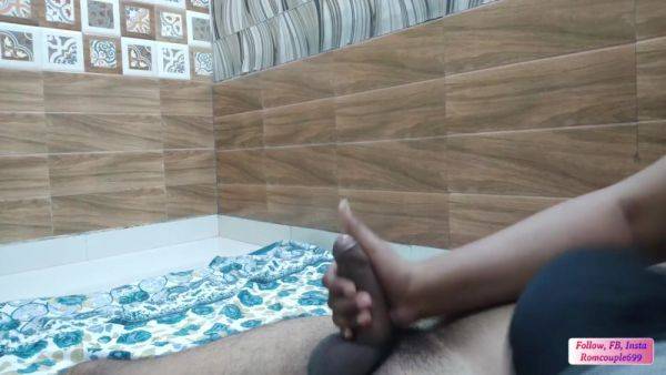 Sucking My Girlfriend - desi-porntube.com - India on poweredporn.com