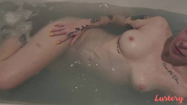 Kate & Sergey - Bath Blowjob - hclips.com on poweredporn.com