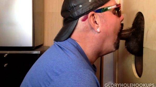 Gray DILF barebacked after gloryhole bj - drtuber.com on poweredporn.com