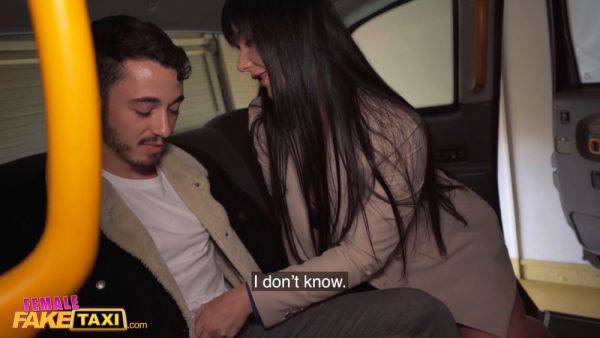 Lady Gang bangs her waiting passenger while she waits at the taxi service - sexu.com - Czech Republic on poweredporn.com