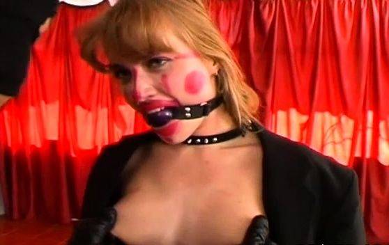 Lewd hottie who likes to play with her snatch - drtuber.com on poweredporn.com