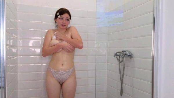 Innocent Stepsister Trying not to Reveal too much - drtuber.com on poweredporn.com