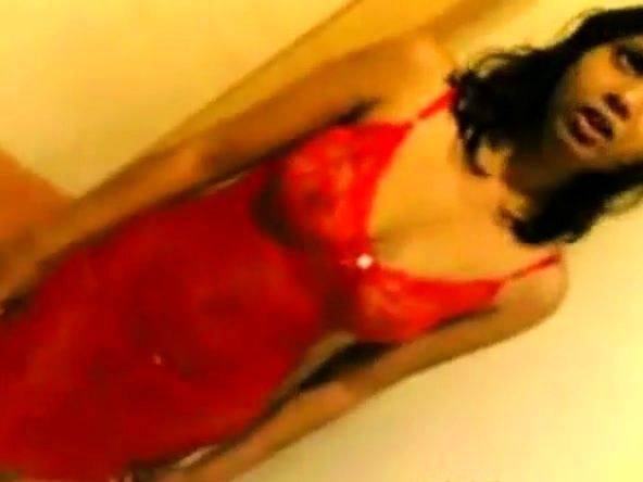 Beautiful bengali aunty does everything for her lover - drtuber.com - India on poweredporn.com