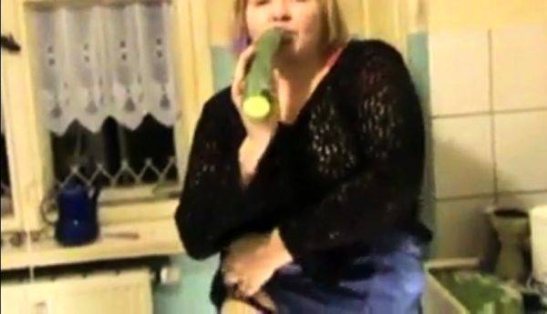 Maria Schaefer bei der Leipziger Messe - drtuber.com - Russia on poweredporn.com