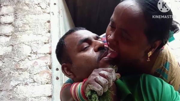 Aunty Xxx Ki Bahen Ko Patak Ke Jamin Pe Jor Jor Se Choda Aur Put Sperm In Her Big - desi-porntube.com on poweredporn.com