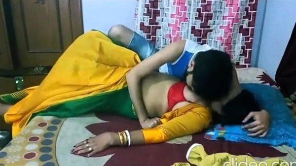 साड़ी वाली भाभी के साथ - drtuber.com - India on poweredporn.com