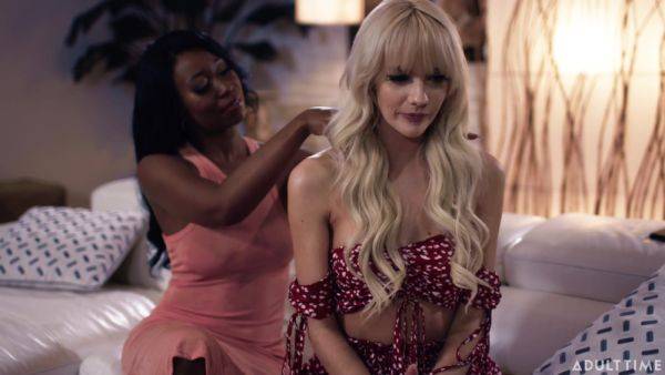 Smooth oral sex makes these fine ladies reach the orgasm together - hellporno.com on poweredporn.com