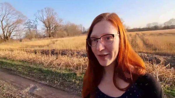 Rothaariges Teen Zieht Sich Drauben Zum Ersten Mal Aus. 5 Min - upornia.com on poweredporn.com