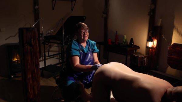 Femdom Fisting With Milkers Apron - hclips.com on poweredporn.com