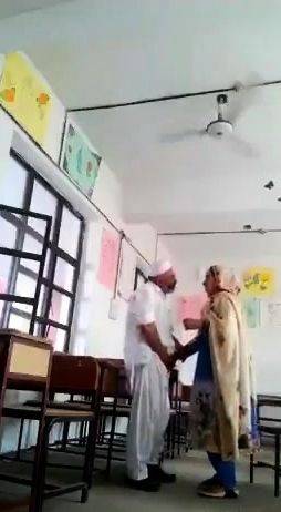 पाकिस्तान के पब्लिक - drtuber.com on poweredporn.com