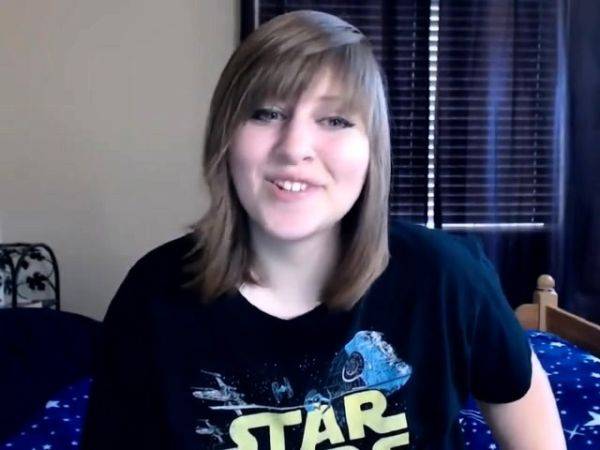 Chubby gamer girl - drtuber.com on poweredporn.com