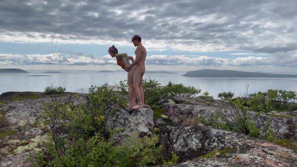 Remlic - Vi Kom Til Ubeboede Oer For At Skyde Smuk Sex - hclips.com on poweredporn.com