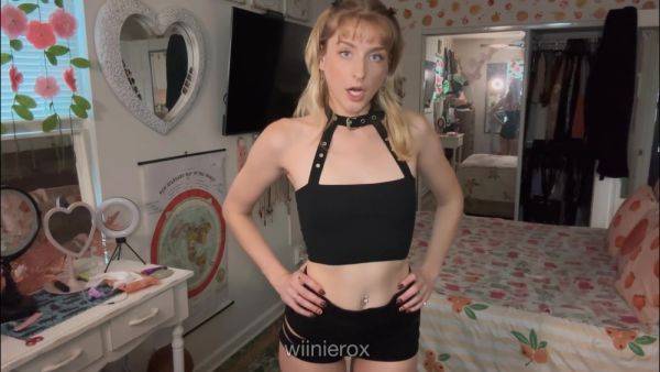 Hot Mommy In Mommy Wiinierox Makes You Daddys Bitch With Virtual Kissing & Cei - hclips.com on poweredporn.com