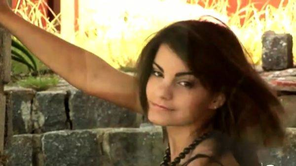 Hot Babe Posing in Stairs - drtuber.com on poweredporn.com