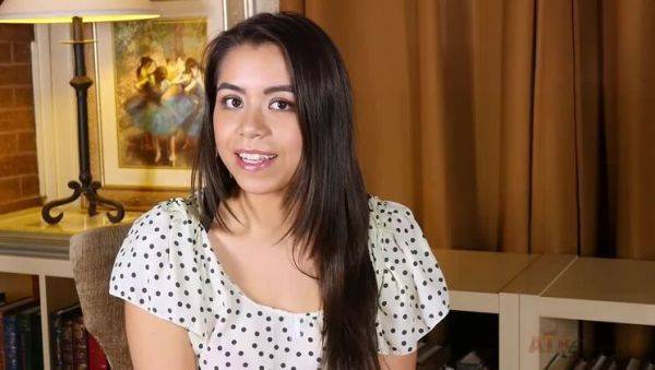 Supreme Dream: Solo Brunette Amateur - veryfreeporn.com on poweredporn.com