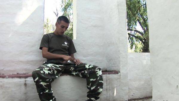 Outdoor military DILF barebacks twink - drtuber.com on poweredporn.com