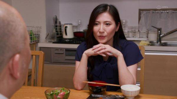 Yuna Shiina In Juq-431 Exposing A Married Woman A Public Record Of A C - videohdzog.com on poweredporn.com