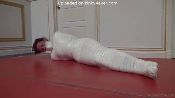 Kinky Video And Diablo Is Mummificed With Veve Lane - videohdzog.com on poweredporn.com