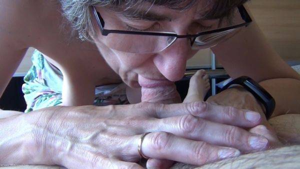 Blowjob In A Jumpsuit - hclips.com on poweredporn.com