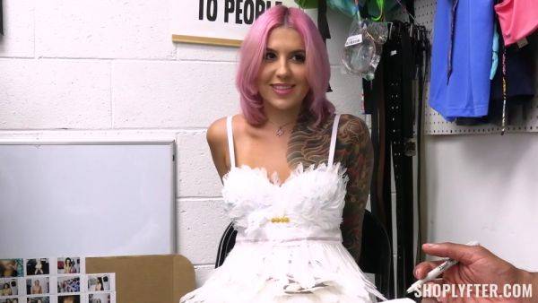 Luna Legend - Loss Prevention Officer - videomanysex.com on poweredporn.com