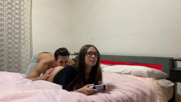 He Fucks My Ass While I Play Baldurs Gate - hclips.com on poweredporn.com