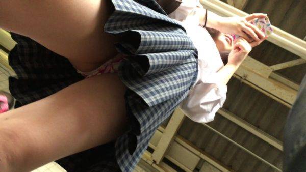 Japanese upskirt u-xxxx3 - txxx.com - Japan on poweredporn.com
