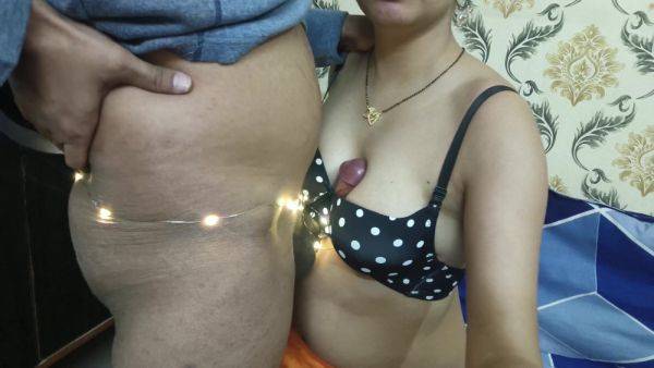 Diwali Ko Aaye Periods Gaand Toh Mili Lund Pe Lights Jala Ke Muh Main - Li Ya - hclips.com - India on poweredporn.com