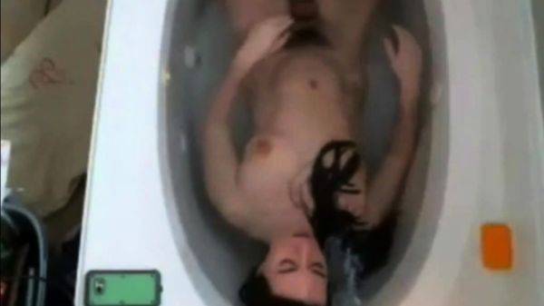 Stepdaughter fingers hairy pussy in bath (hidden cam) - drtuber.com on poweredporn.com