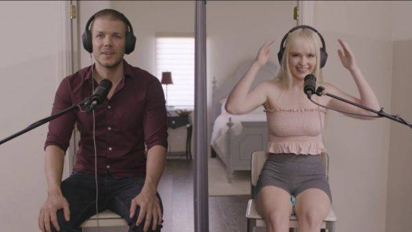 Lilly Bell's blind date can't resist her and begs for her cum - sexu.com on poweredporn.com